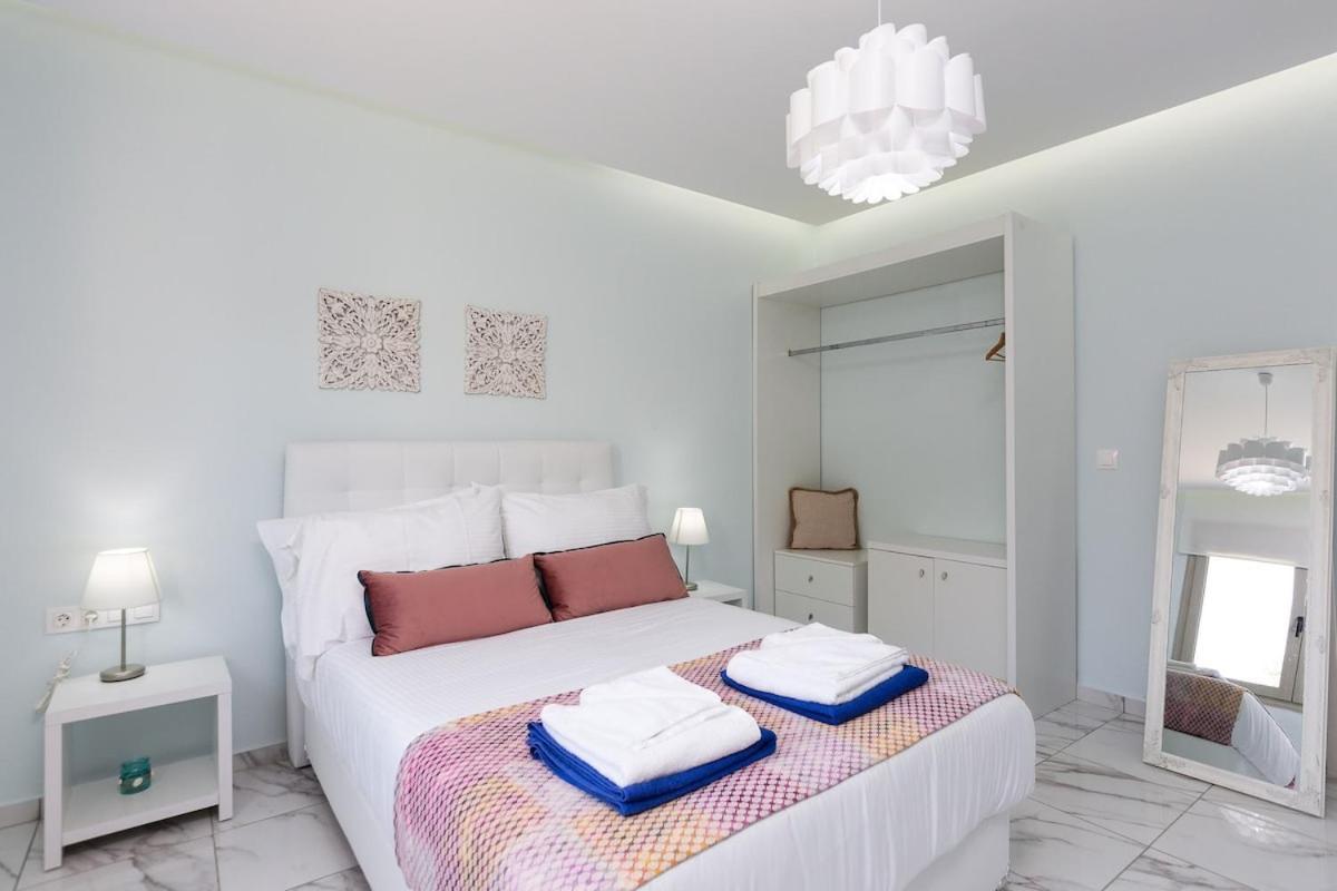 Villa Vera - With Private Heated Pool & Jacuzzi Pangalochori Exterior photo